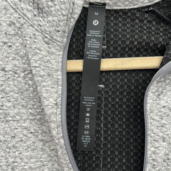 Lululemon 1/4 zip - Picture 2 of 5